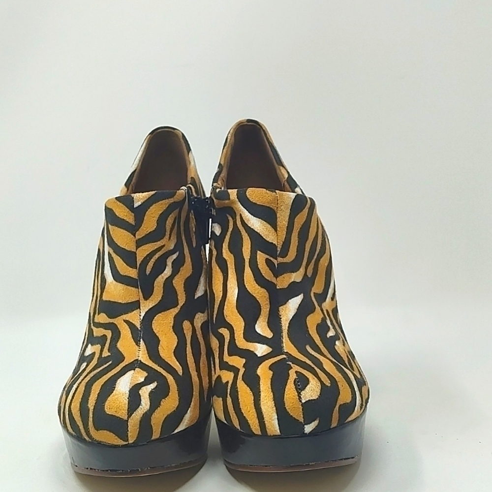 Animal Print Platform Booties Size 7
